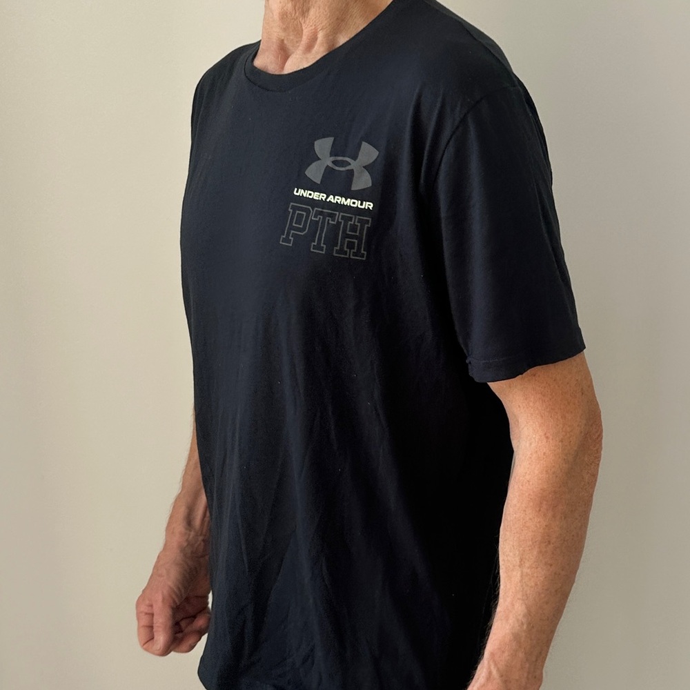 Under Armour Men's Black Short Sleeve Tee - Picture 16 of 17